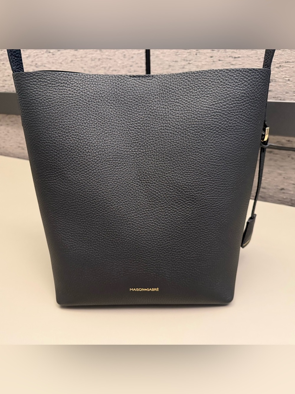 MAISON de Sabre Soft Bucket Tote in Black/Rouge ♥️🖤 - Picture 3 of 13